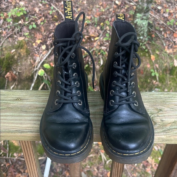 Doc Martens - Picture 4 of 6